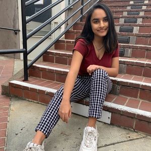 Meet your Posher, Simone